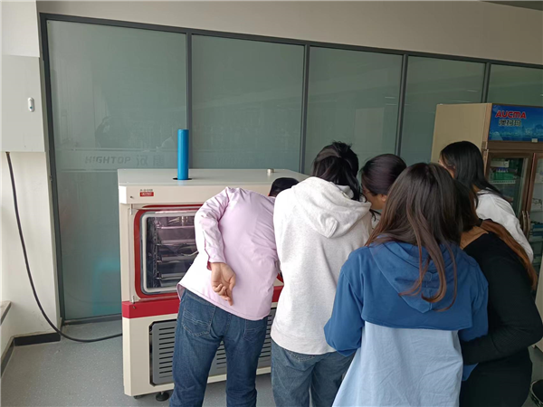 八步簡單操作低溫冷凍干燥機