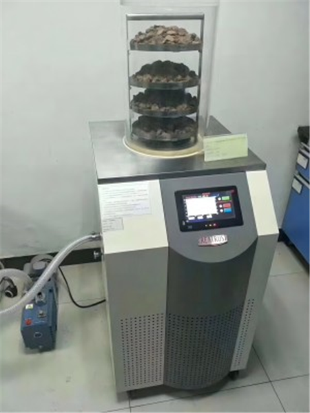 實驗室臺式冷凍干燥機的實驗安全事項及預防措施